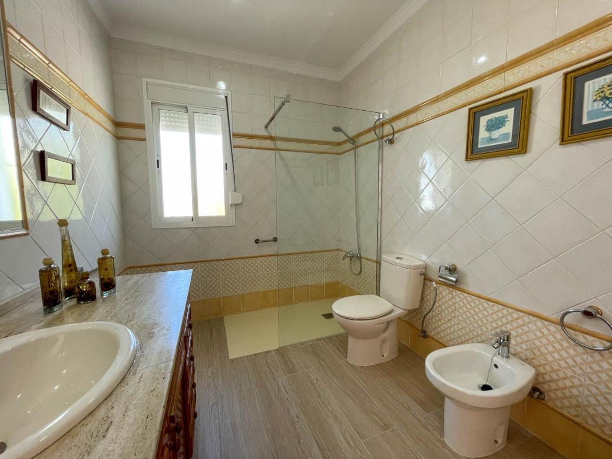 Villa Leza Конил-де-ла-Фронтера Екстериор снимка