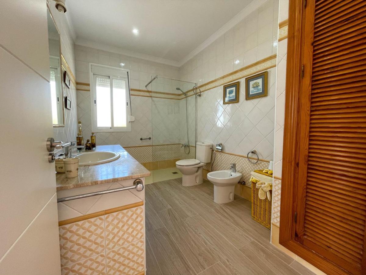 Villa Leza Конил-де-ла-Фронтера Екстериор снимка